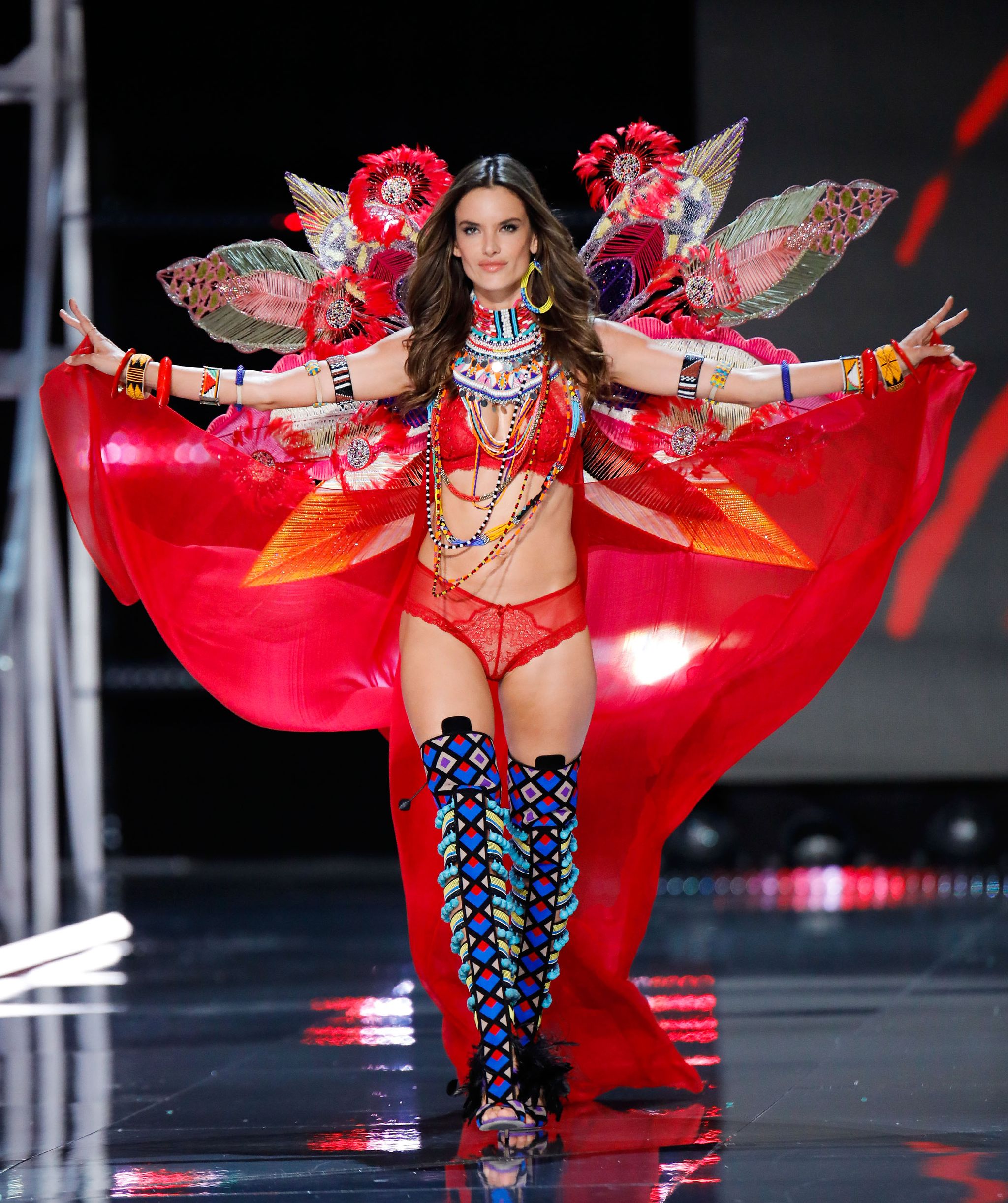 Alessandra Ambrosio celebrates her birthday – she turns 43!
