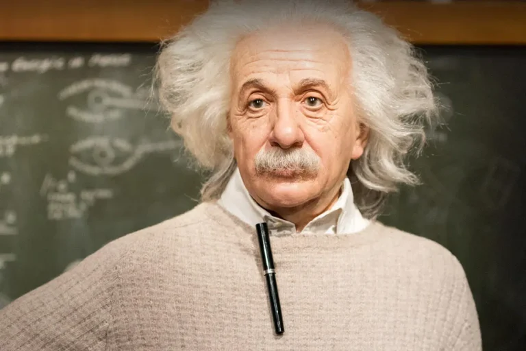 The letter in which Einstein warned Roosevelt about the development of the atomic bomb was sold at auction