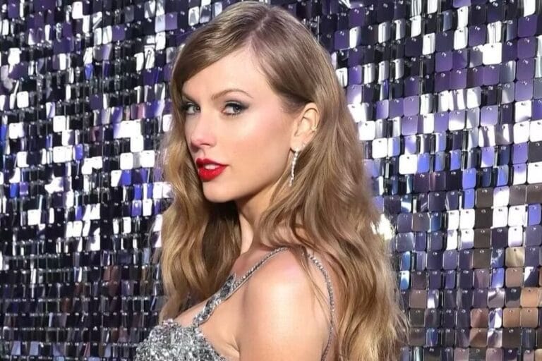 Taylor Swift is named the richest singer in the world