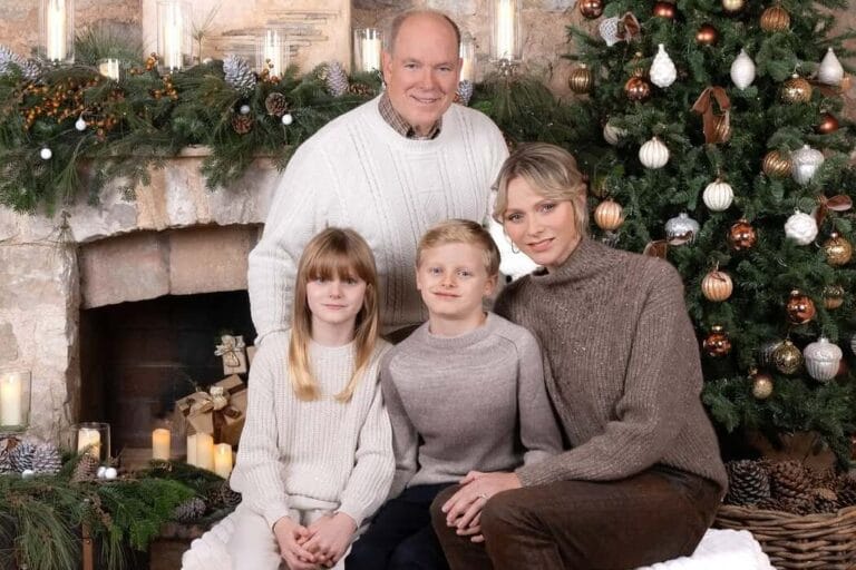 Monaco's princely family unveils Christmas card