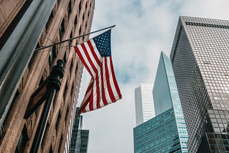 The number of layoffs in US companies in February reached the highest level since 2020
