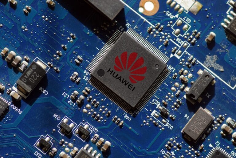 Huawei challenges Nvidia with a new AI chip
