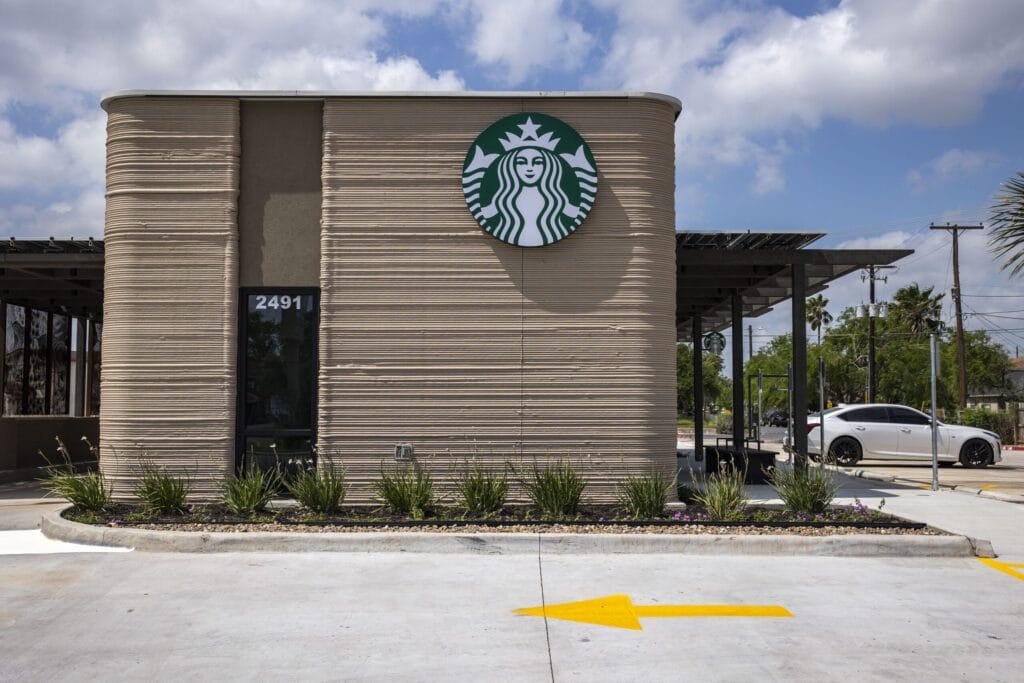 Starbucks opens the first 3D-printed coffee shop in the US Starbucks opens the first 3D-printed coffee shop in the US
