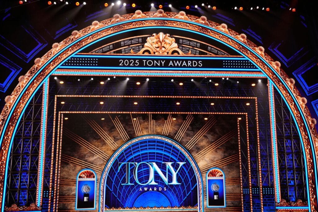 Brooke Shields, Keanu Reeves, and other stars on the red carpet at the 2025 Tony Awards Brooke Shields, Keanu Reeves, and other stars on the red carpet at the 2025 Tony Awards