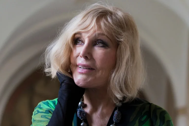 Actress Kim Novak wins top award at Venice Film Festival