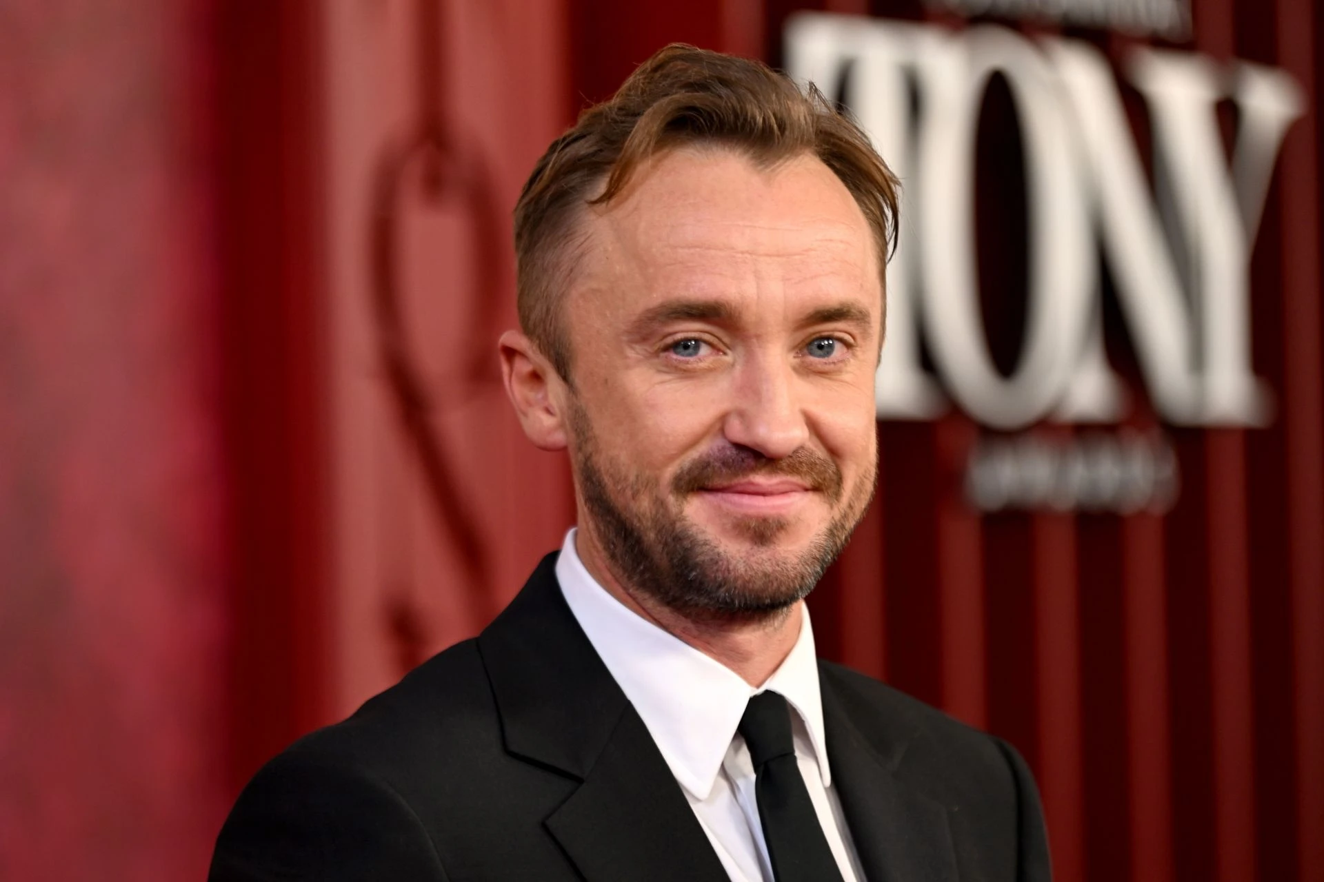 Брук Шилдс, Кіану Рівз та інші зірки на червоному хіднику Tony Awards 2025