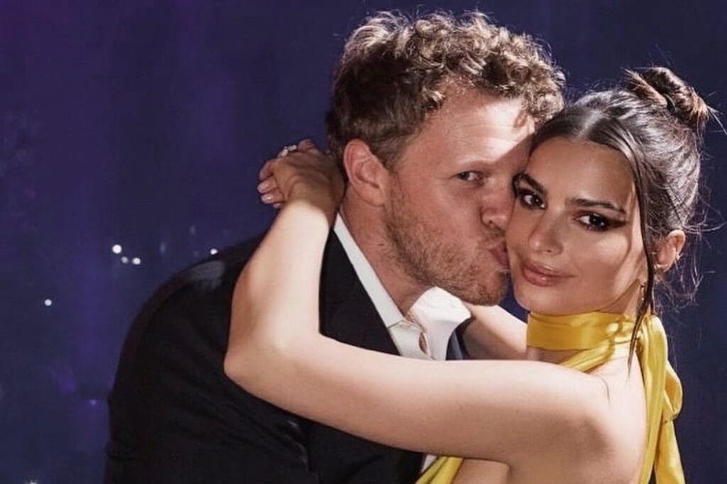 Emily Ratajkowski officially divorced her husband Emily Ratajkowski officially divorced her husband