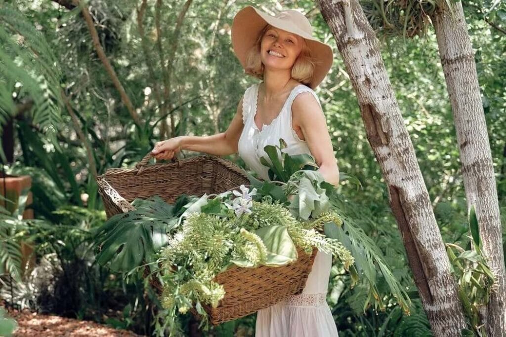 Pamela Anderson presents a limited-edition collection of pickles Pamela Anderson presents a limited-edition collection of pickles