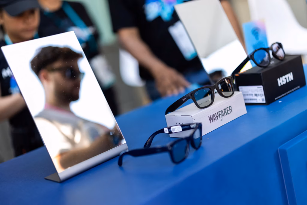 Meta launches new Ray-Ban smart glasses with built-in display for $800 Meta launches new Ray-Ban smart glasses with built-in display for $800
