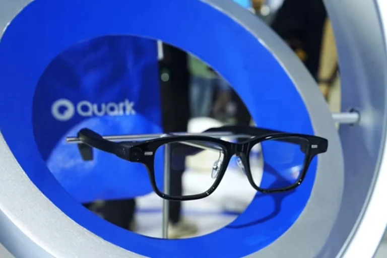 Alibaba Launches Quark AI Glasses