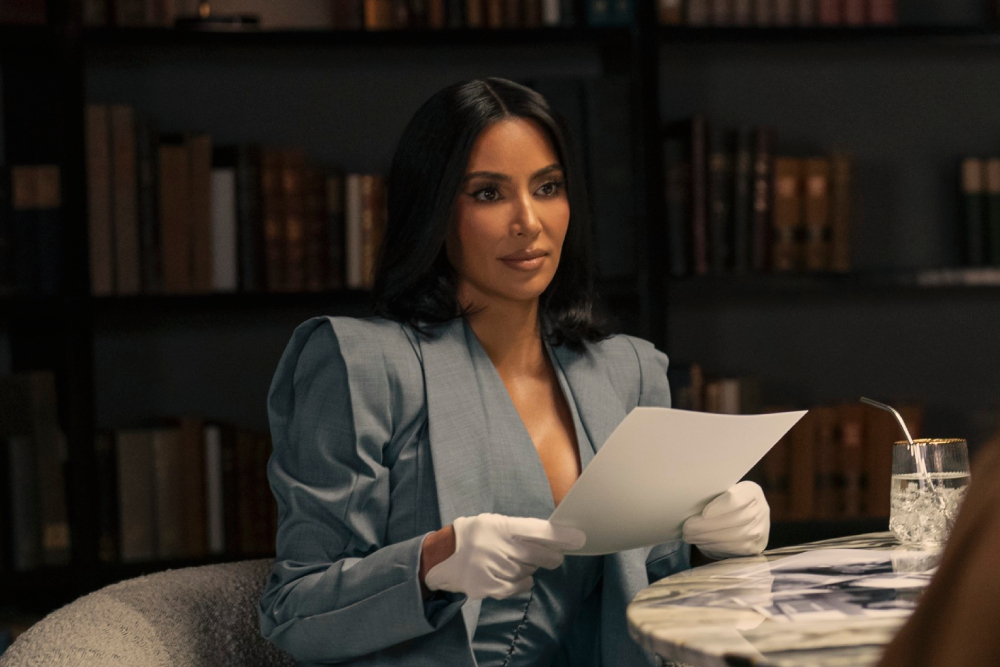 Kim Kardashian to auction off clothes from show to help pay for legal aid for women Kim Kardashian to auction off clothes from show to help pay for legal aid for women