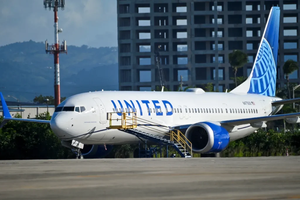 United Airlines introduces reclining seats in economy class