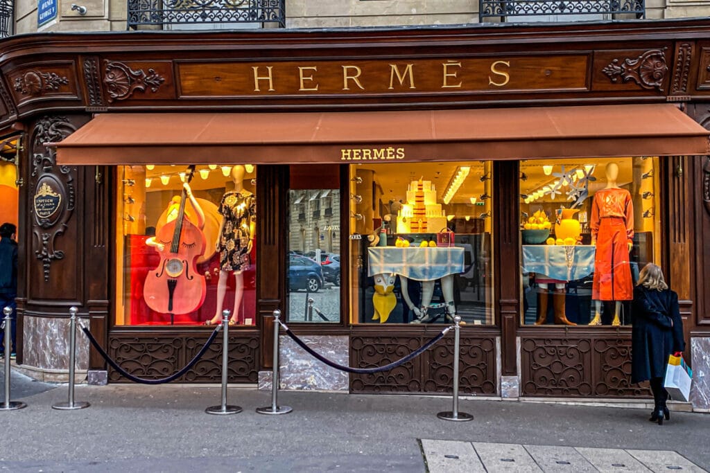 Hermès Presents the Odyssée Eau Silver Flask for $7150 Hermès Presents the Odyssée Eau Silver Flask for $7150