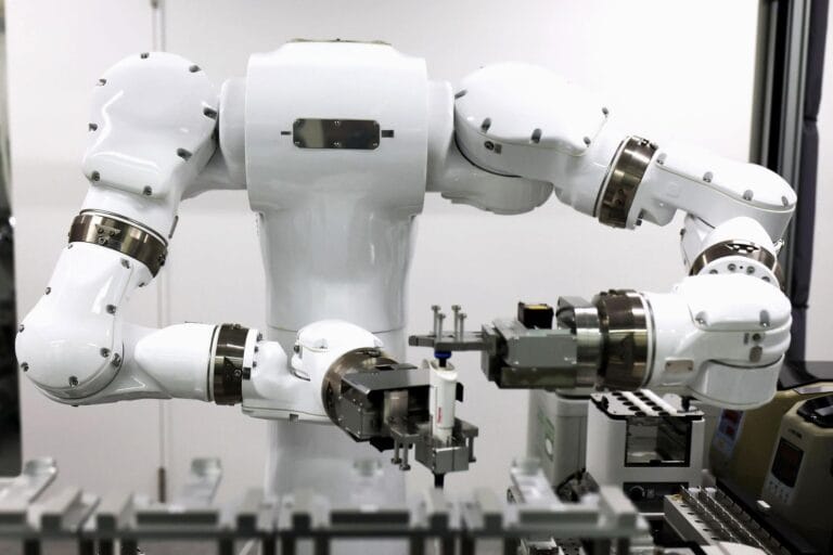 Robotic Laboratory for Medical Research Opens in Tokyo