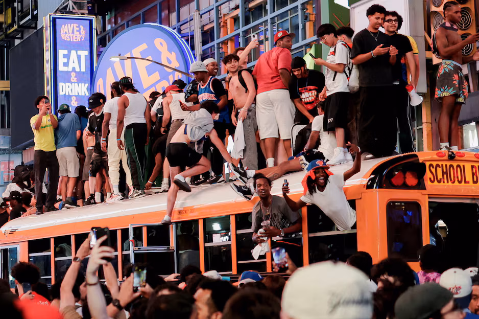 Riots broke out in New York following the local team’s victory in the NBA