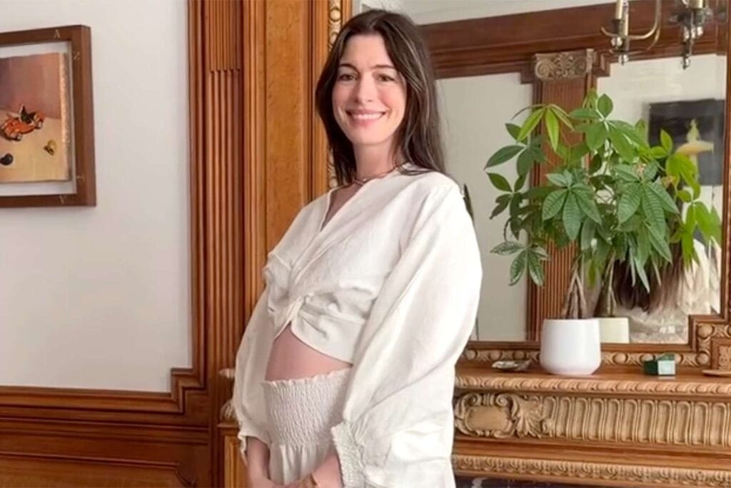 Anne Hathaway is Expecting Her Third Child Anne Hathaway is Expecting Her Third Child