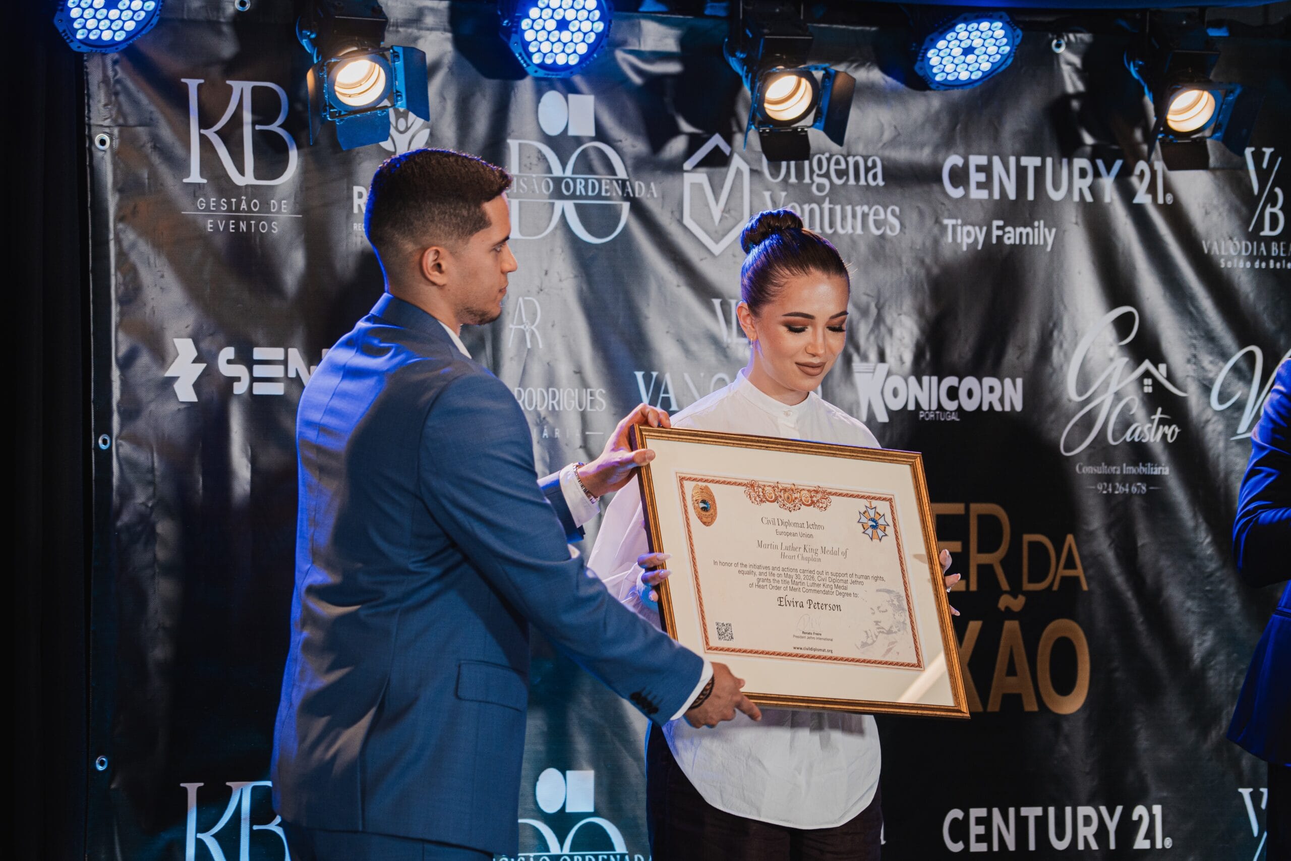 International recognition: Elvira Paterson receives the Martin Luther King Award in Portugal