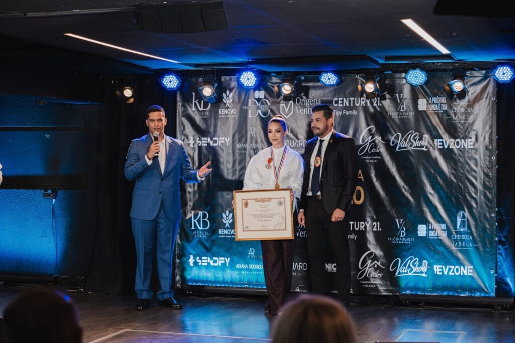 International recognition: Elvira Paterson receives the Martin Luther King Award in Portugal International recognition: Elvira Paterson receives the Martin Luther King Award in Portugal