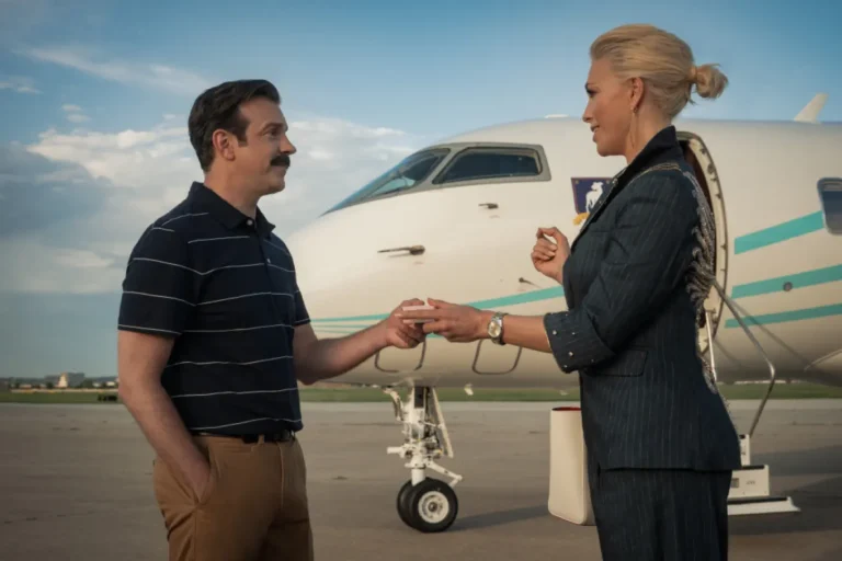 "Ted Lasso" returns with a record fourth season, the most successful premiere on Apple TV